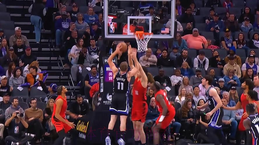 萨博尼斯隔扣杨瀚森领衔1月19日NBA十佳球